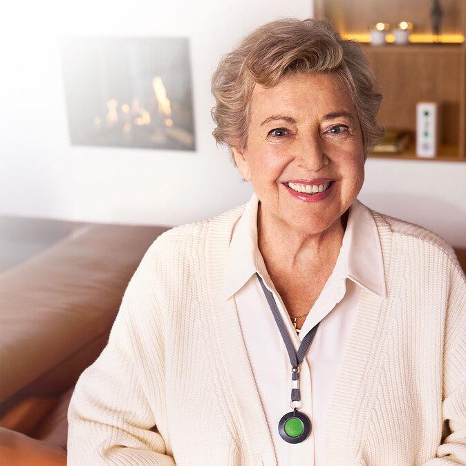 Marie-Luise Marjan vertraut auf Vitakt als Hausnotruf-Anbieter